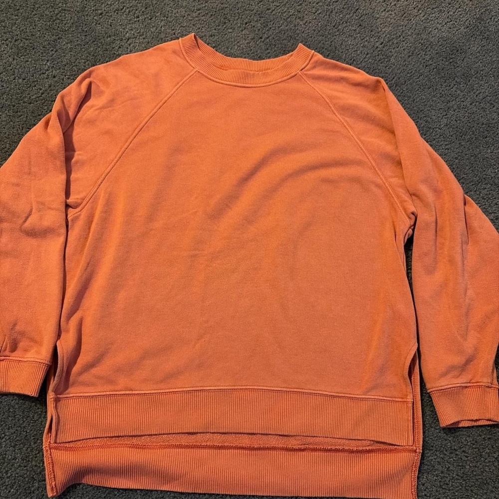 American Eagle Women's Orange Sweatshirt